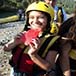 melen çayında rafting yapan müşteri